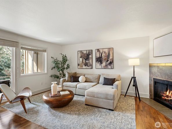 11054 NE 33rd Place B7, Bellevue WA 98004