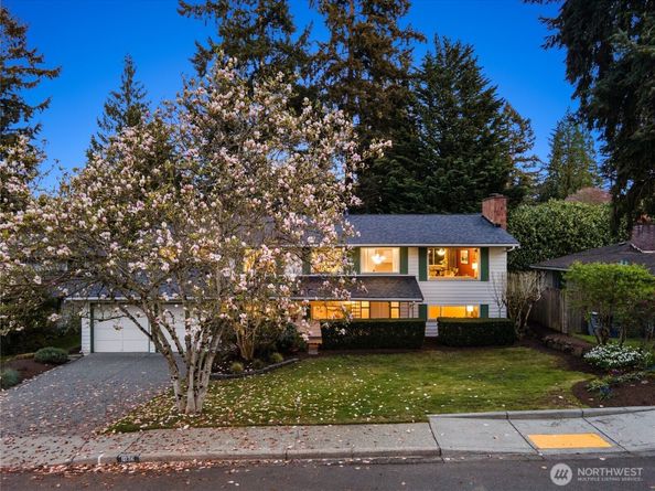 1036 146th Avenue SE, Bellevue WA 98007