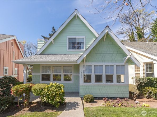 19441 1st Ave NE, Poulsbo WA 98370