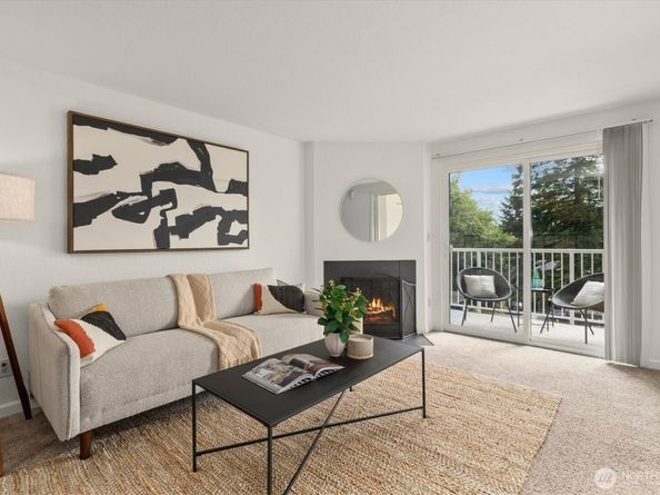 9484 Redmond-Woodinville Road NE C205, Redmond WA 98052