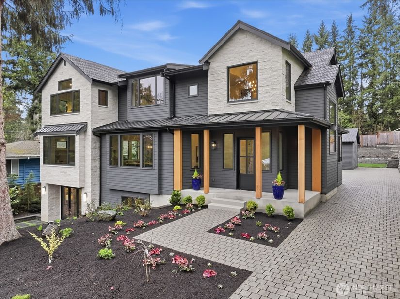 10710 SE 16th Street, Bellevue WA 98004