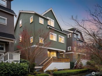 365 NE Denny Way