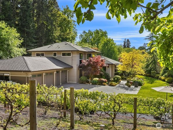 11303 S Dogwood Lane, Woodway WA 98020