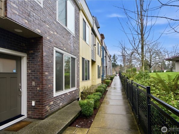 1438 159th Place NE, Bellevue WA 98008