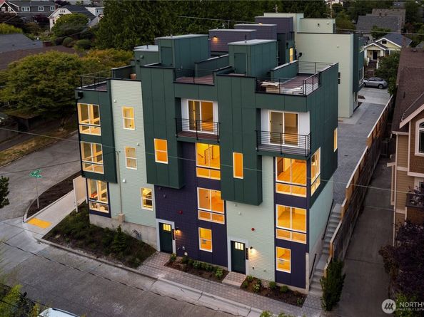 3852 Carr Place N, Seattle WA 98103