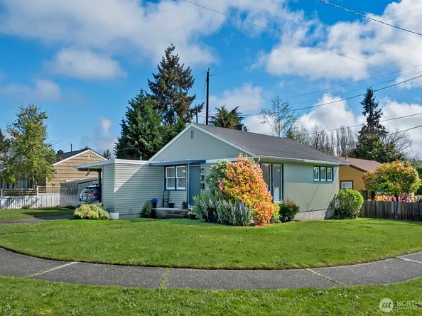 9328 31st Avenue SW, Seattle WA 98126