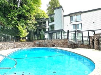 3212 SE 81st Place