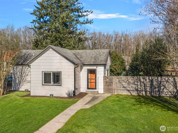 8164 Falls Avenue SE, Snoqualmie WA 98065