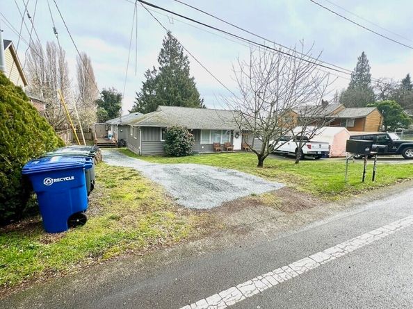 13348 32nd Ave S, Tukwila WA 98168