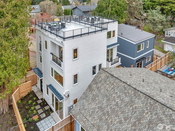 4048 32nd Avenue W B, Seattle WA 98199