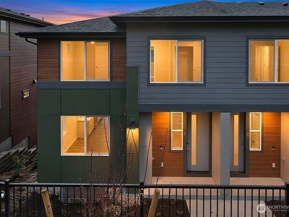 13210 NE 127th Way D, Kirkland WA 98034