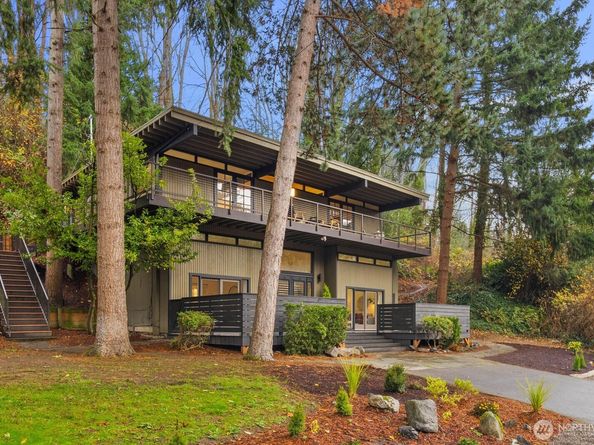 1644 32nd Avenue W, Seattle WA 98199