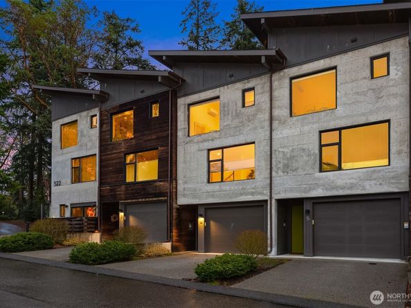 522 Madrona Way NE 4, Bainbridge Island WA 98110