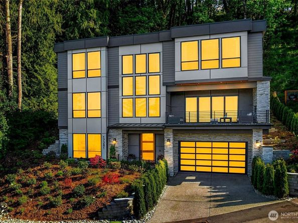 17281 SE 43rd Street, Bellevue WA 98006