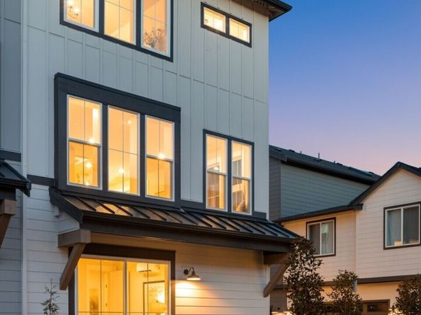 14331 149th Place NE 43, Woodinville WA 98072