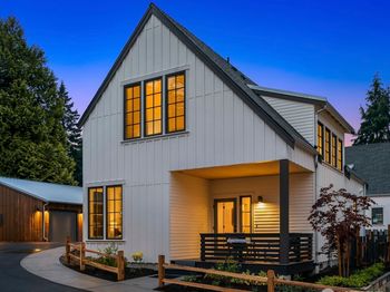 2218 NE 125th Street