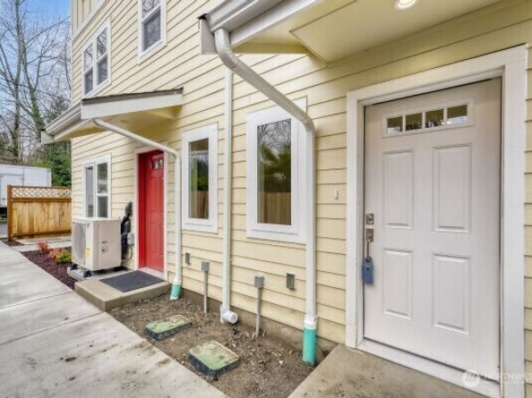 3403 S 144th Lane, Tukwila WA 98168