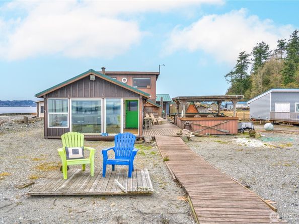 15 U Snoqualmie Ave., Hat Island WA 98206