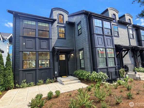 2111 W 9th Ave 24, Seattle WA 98119