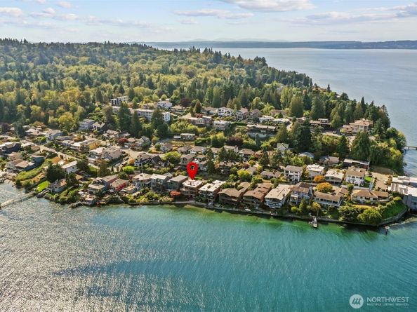 5622 39th Avenue W, Seattle WA 98199