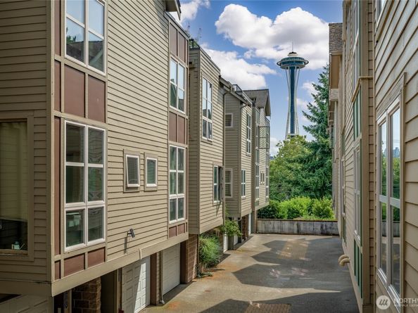 718 Nob Hill Avenue N A, Seattle WA 98109