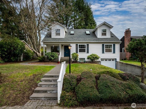 8222 38th Avenue NE, Seattle WA 98115