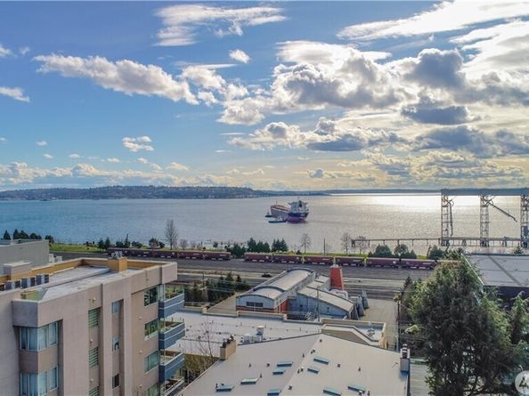 620 W Mercer Place 2B, Seattle WA 98119