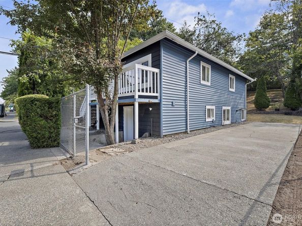 4700 26th Avenue SW, Seattle WA 98106