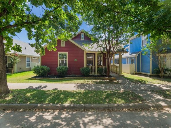 1020  Grey Fox Drive , Savannah Texas 76227