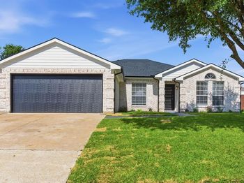 1006  Lake Dallas Drive 