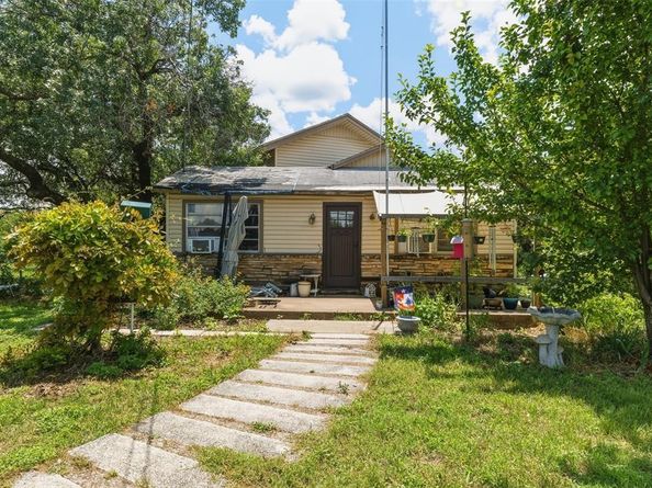 320  Beverly Road , Azle Texas 76020