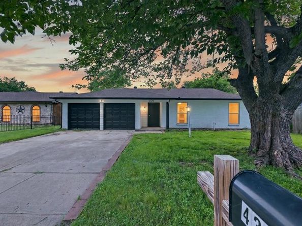 4325  Richard Street , Forest Hill Texas 76119