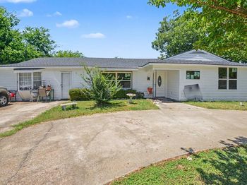 3623  Castle Hills Drive 