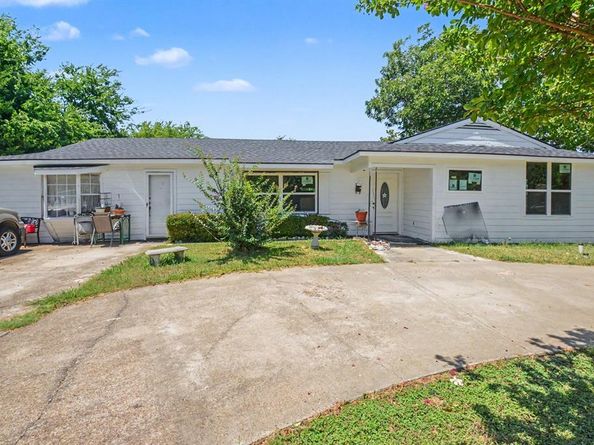 3623  Castle Hills Drive , Dallas Texas 75241