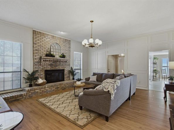 2940 S Creekwood Drive , Grapevine Texas 76051