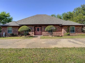 2833 S Country Club Road 