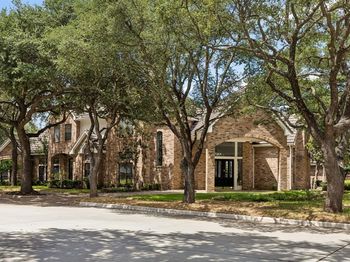 4624  Hallmark Drive 