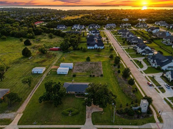 1117  Laurence Drive , Heath Texas 75032