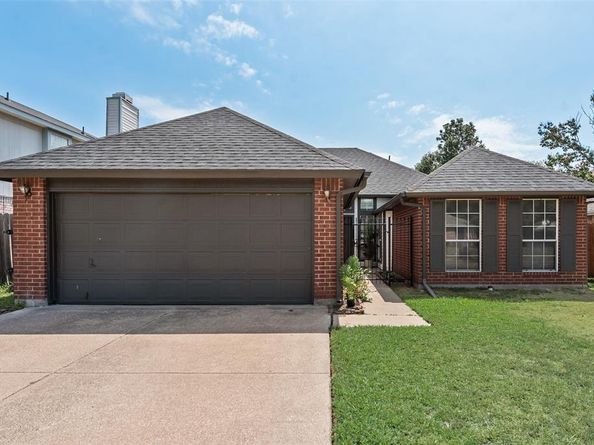 5209  Manhassett Drive , Arlington Texas 76018