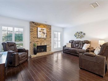 15151  Berry Trail 