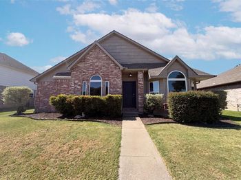 713  Lake Bluff Drive 
