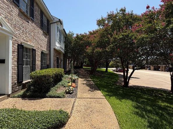 625  Trailwood Court , Garland Texas 75043