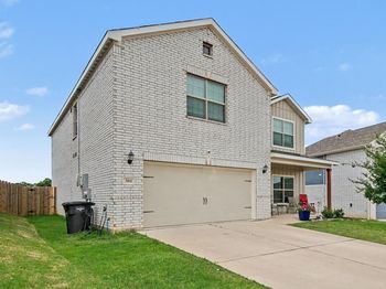 304  Lowery Oaks Trail 