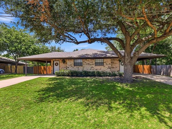 7629 & 7633  Evergreen Road , Richland Hills Texas 76118