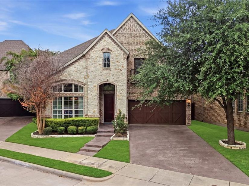 9424  Monteleon Court , Dallas Texas 75220