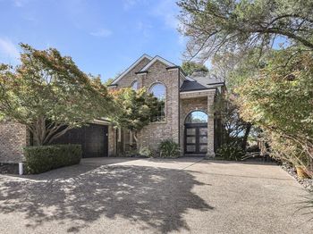 2912  Bluffview Drive 