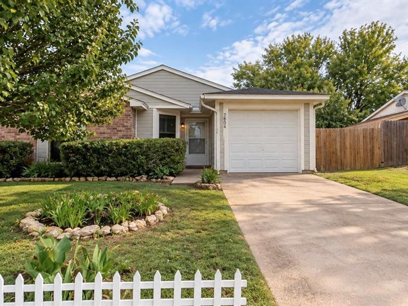 7804  Evening Star Drive , Fort Worth Texas 76133
