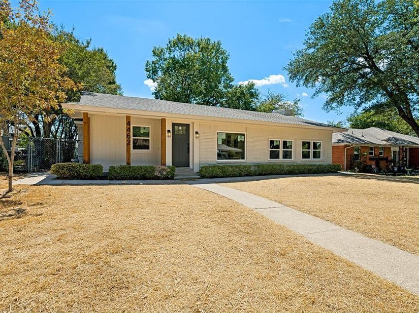 4462  Preston Circle , Cockrell Hill Texas 75211
