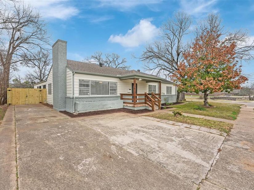 109 W 11th Street , Irving Texas 75060