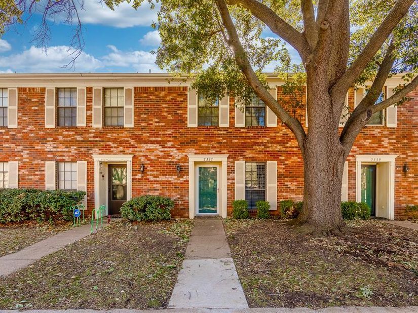 7337  Kingswood Circle , Fort Worth Texas 76133